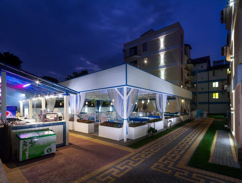 Hotel Grand More Zatoka Buitenkant foto